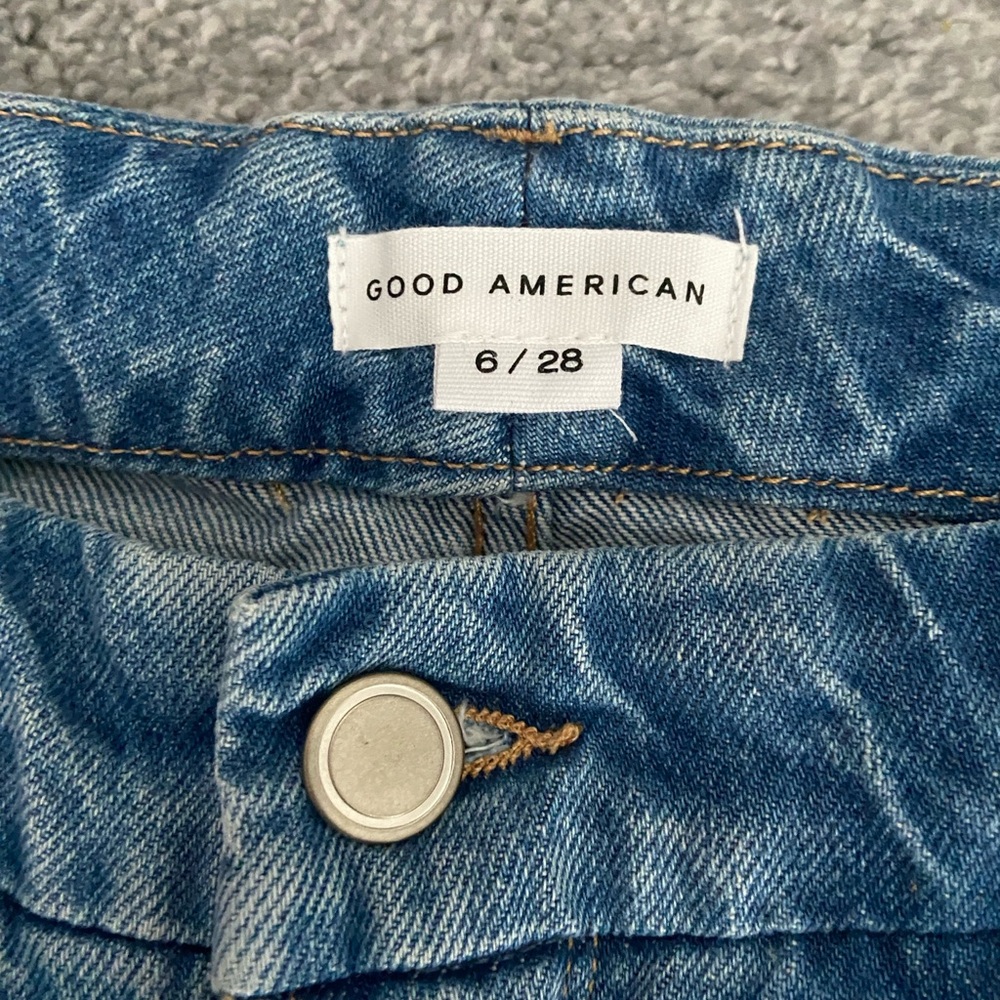 Distressed Good American Jeans - Picture 4 of 11